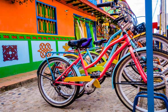 Tour en bicicleta por Guatapé Reserva online en Civitatis