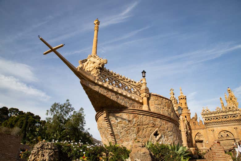 Visita Guiada Por El Castillo Monumento Colomares Benalm Dena