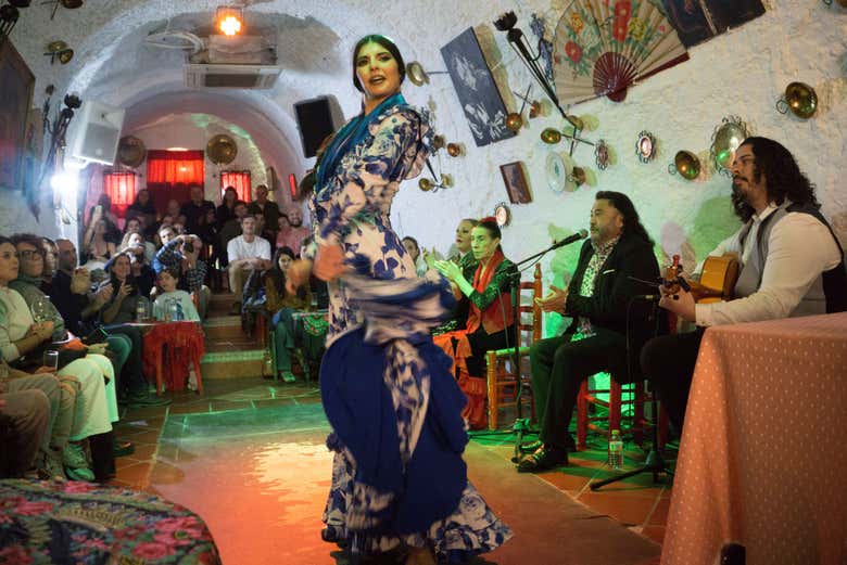 Cuevas Los Tarantos Espect Culo Flamenco En Granada Civitatis