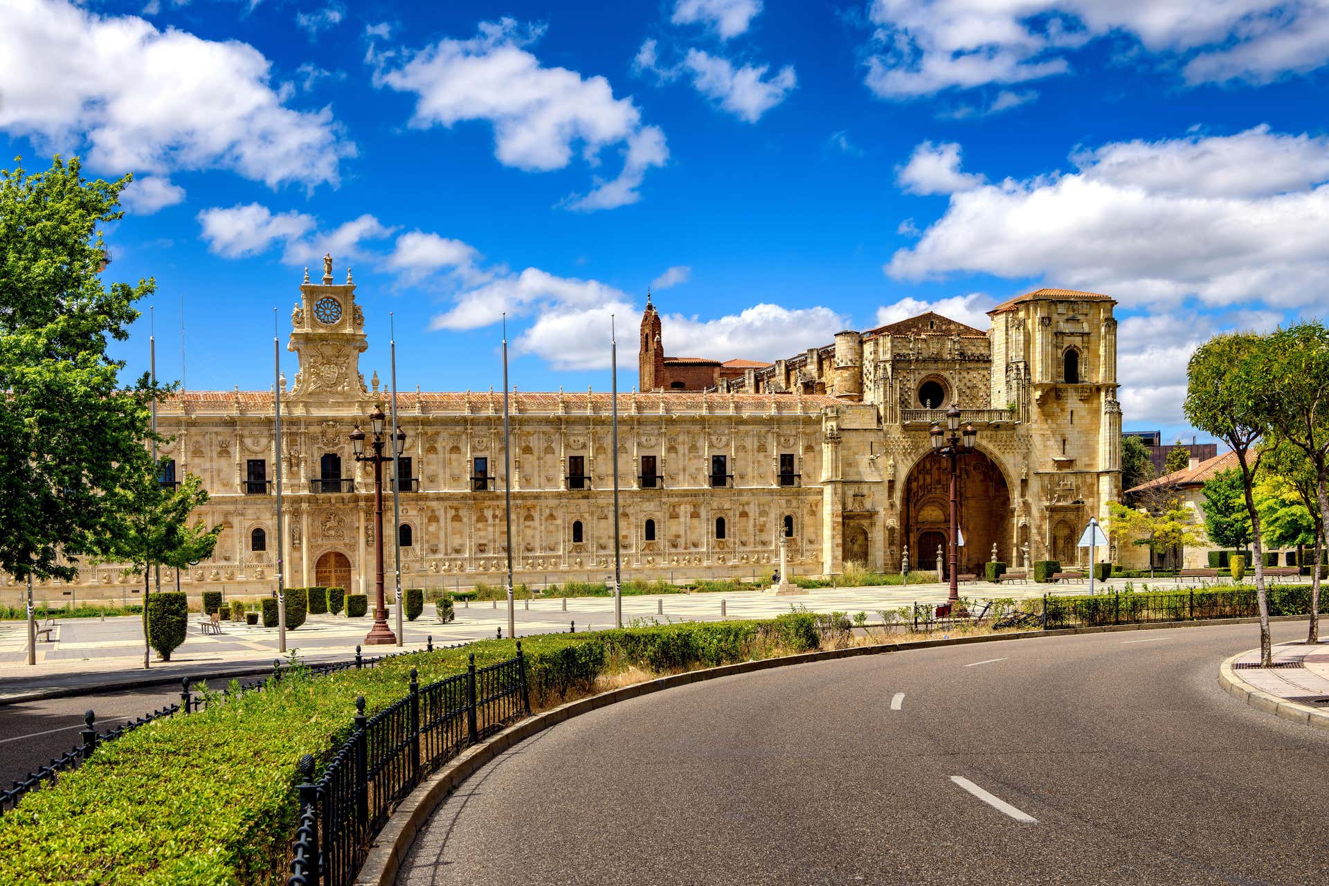 Visita Guiada Pelo Convento De San Marcos Le N