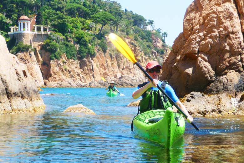 Tour In Kayak Fino Alla Cala Sa Forcanera Da Lloret De Mar Snorkeling