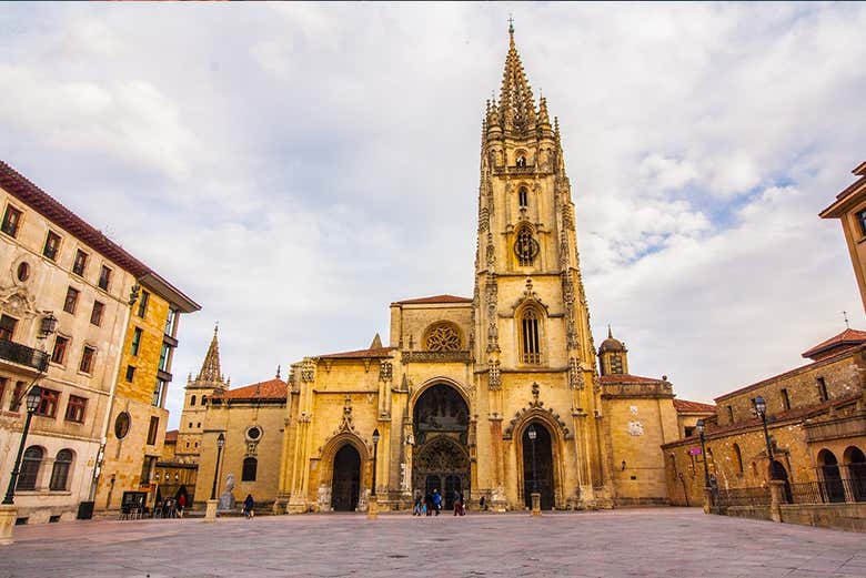 Visita Guiada Por La Catedral De Oviedo Reserva En Civitatis