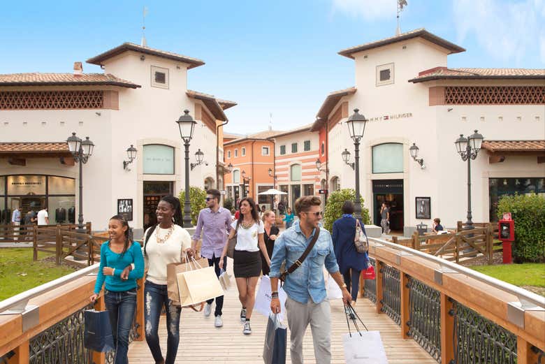 Tour De Compras Por Los Outlets De Florencia Civitatis