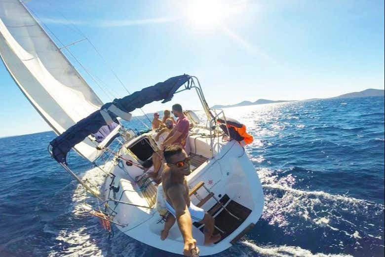 Crucero En Velero Por Asinara Desde Stintino Civitatis