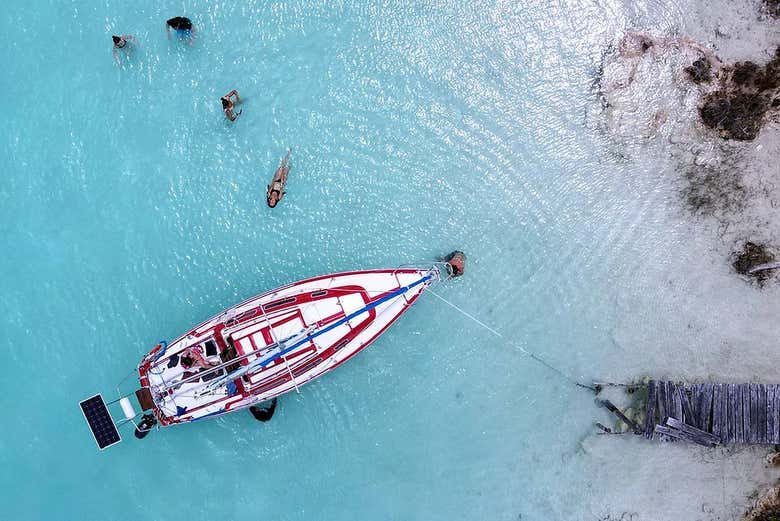 Paseo En Velero Por La Laguna Bacalar Civitatis M Xico