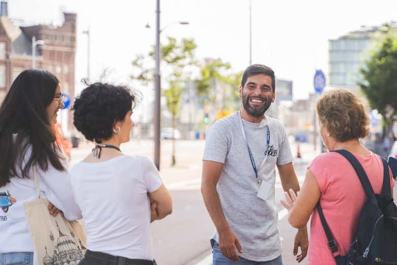 Tour del arte urbano por el barrio NDSM Ámsterdam Civitatis