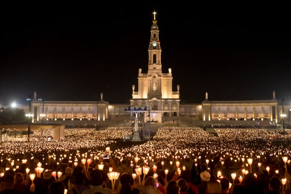 Night Trip to Fátima + Candlelight Procession