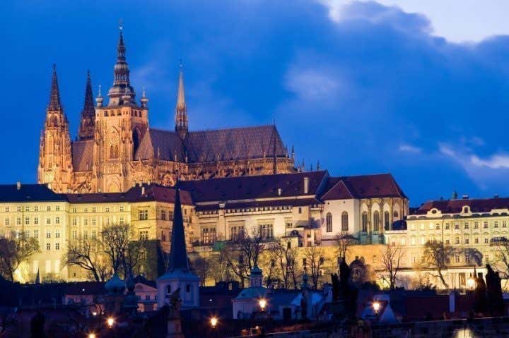 Castillo de Praga al atardecer