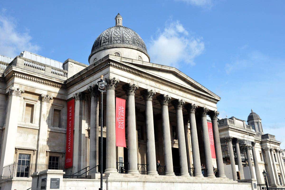 Fachada principal de la National Gallery de Londres