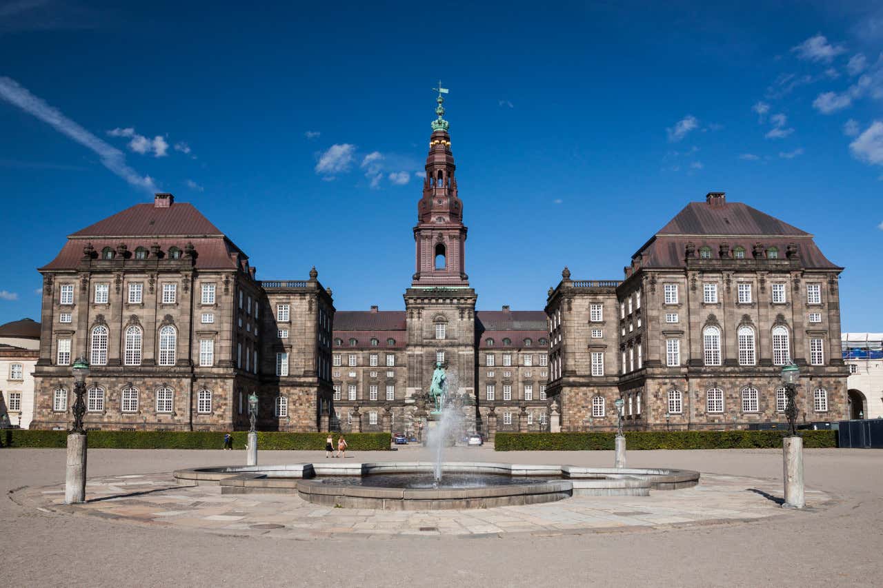 Exterior del Palacio de Christiansborg en Copenhague