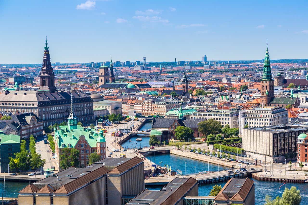 Vista aérea panorámica de la ciudad de Copenhague