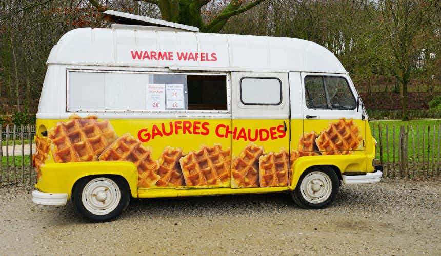 Um food truck de waffles em Bruxelas