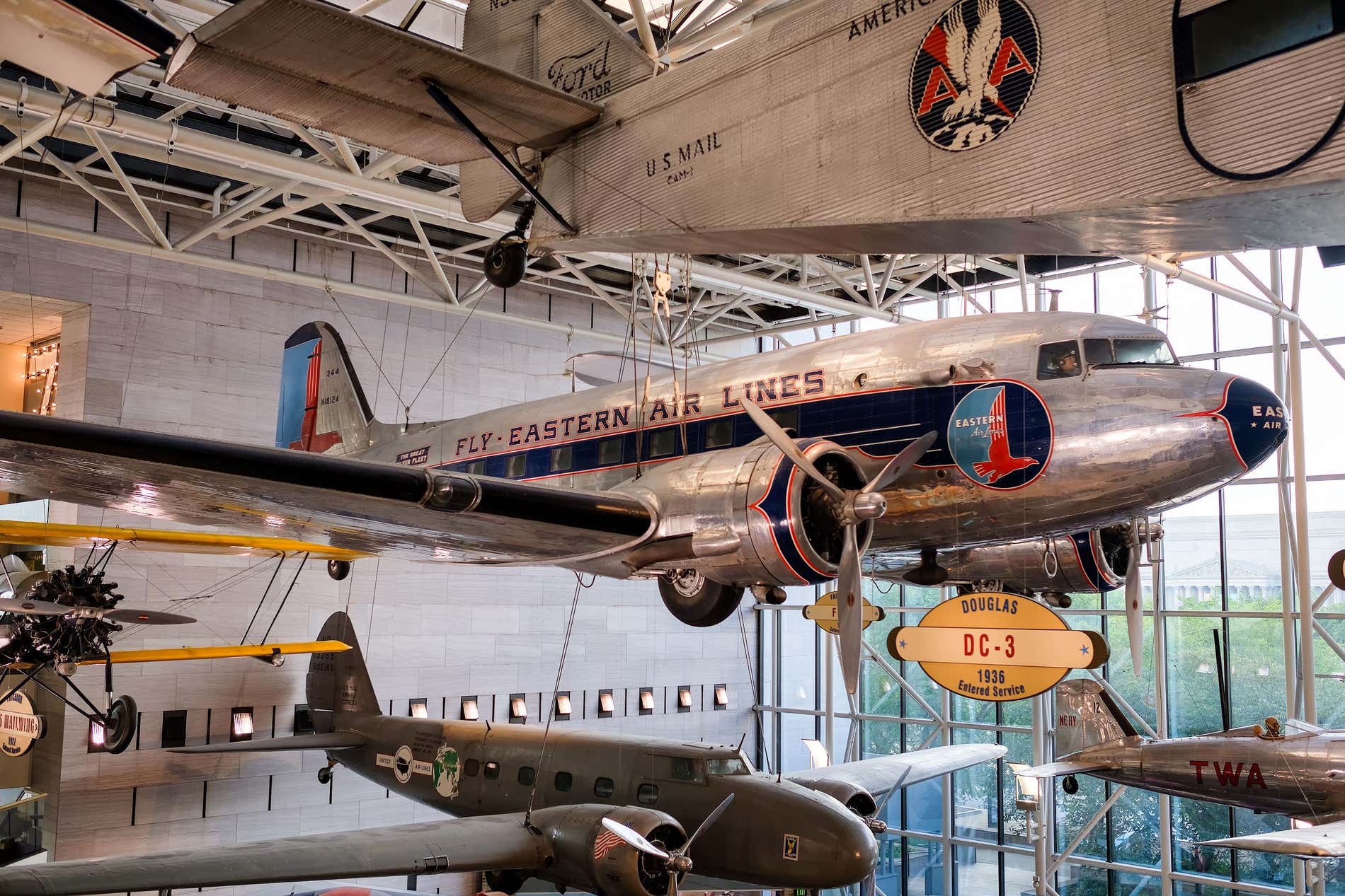 Aviões expostos no Museu Nacional do Ar e do Espaço em Washington DC