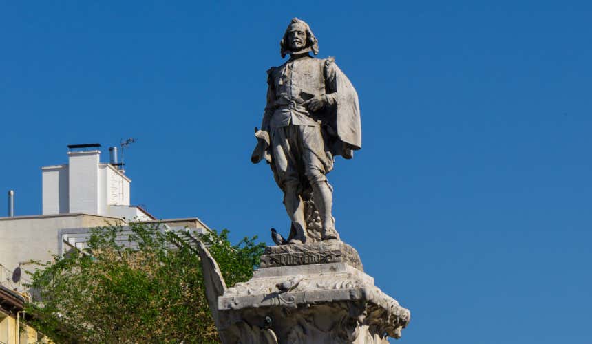 Estatua de Francisco de Quevedo