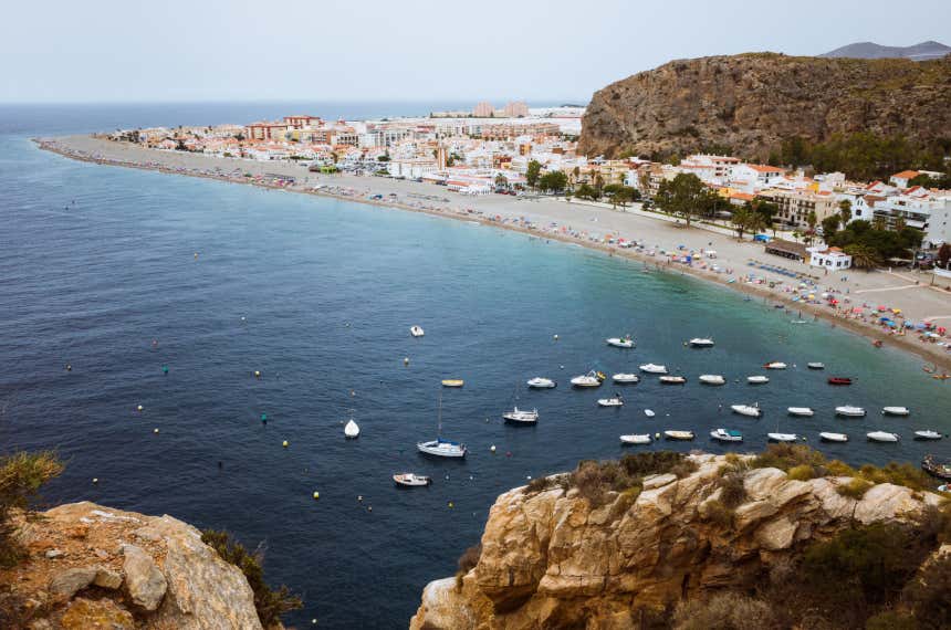 Vista panorámica de la playa de Calahonda