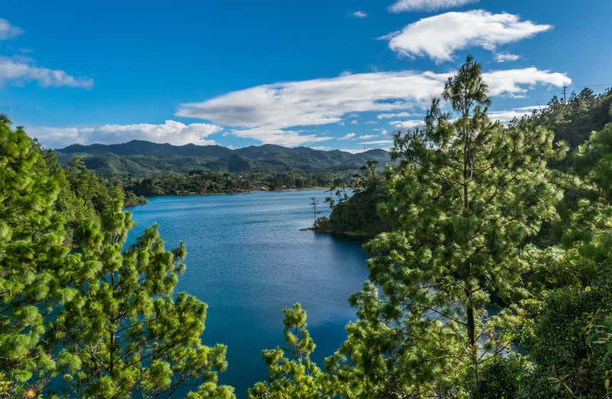 Una de las 59 lagunas del Parque Nacional Lagunas de Montebello