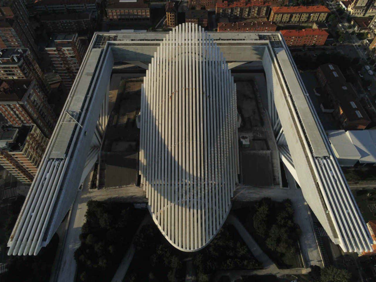 Palacio de Congresos de Oviedo, más conocido como El Centollu