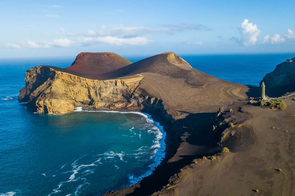 Il paesaggio di Faial, con le sue splendide formazioni rocciose che ricordano la superficie lunare