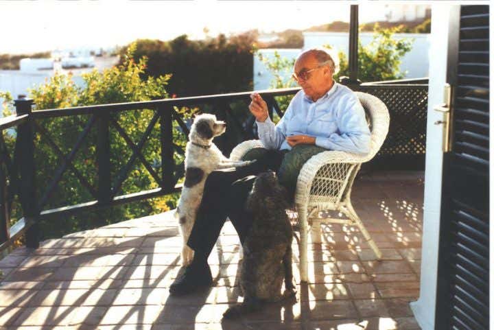 José Saramago em sua residência em Lanzarote, onde hoje funciona um museu