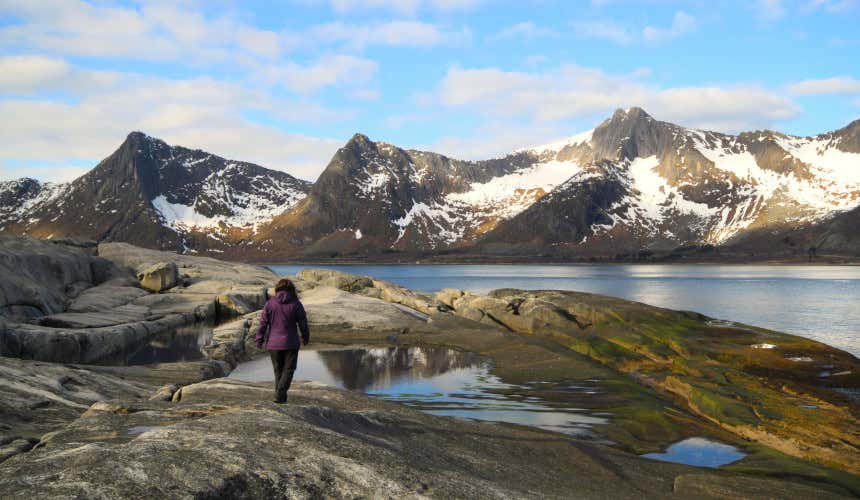 Eva Gallego visitando las Islas Lofoten, en Noruega