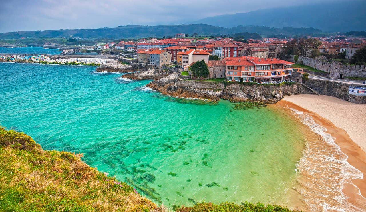 Aguas cristalinas en Llanes