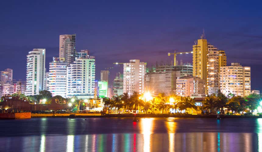 Puerto de Cartagena de Indias por la noche