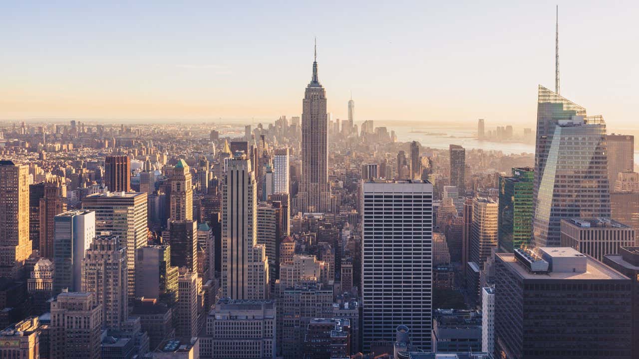 Skyline de Nova York com o 270 Park Avenue no centro