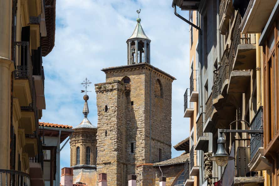 Clocher de l'église San Saturnino