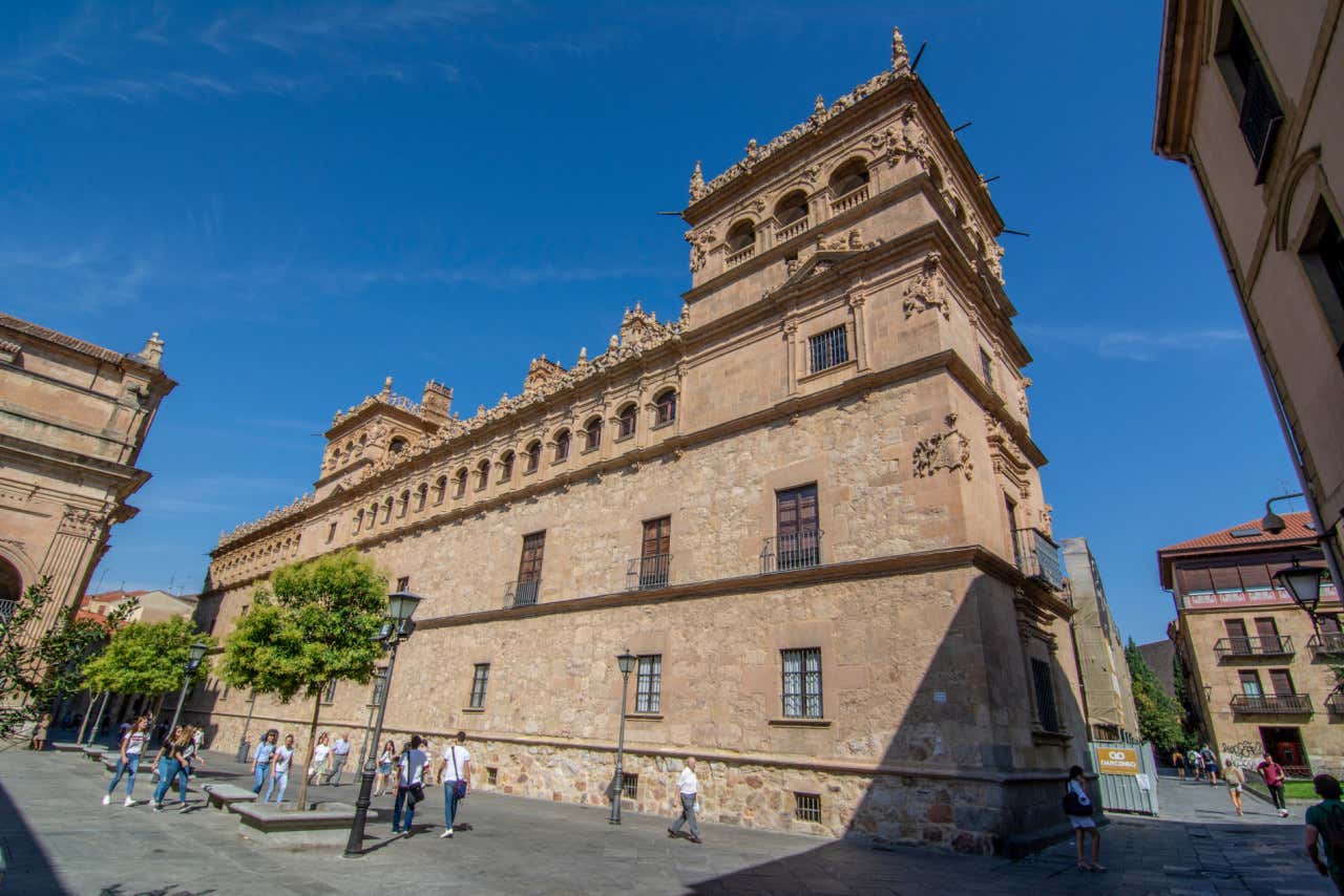 Vista desde un lateral del Palacio de Monterrey, qué ver en Salamanca en 2 días