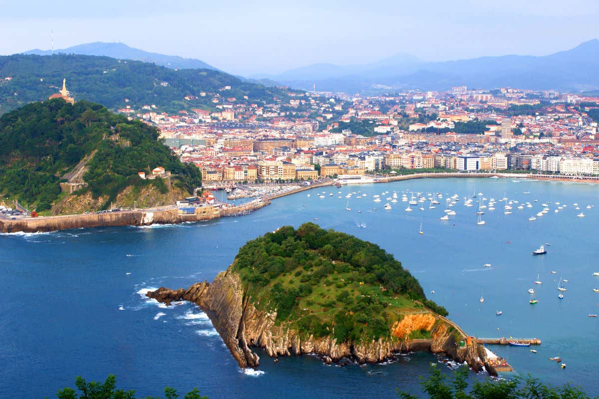 Panoramic view of the bay of La Concha, the island of Santa Clara, and the city of San Sebastian.