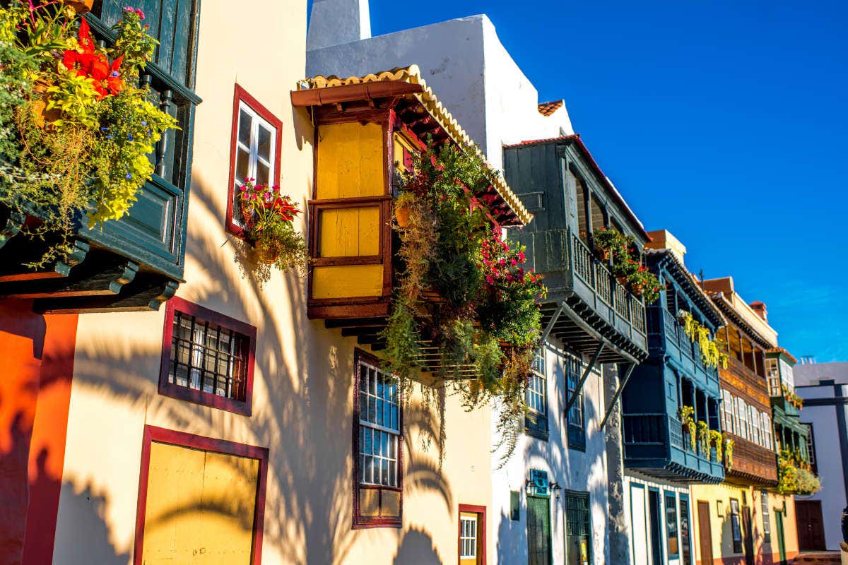 Coloridos balcones coloniales de Santa Cruz de La Palma