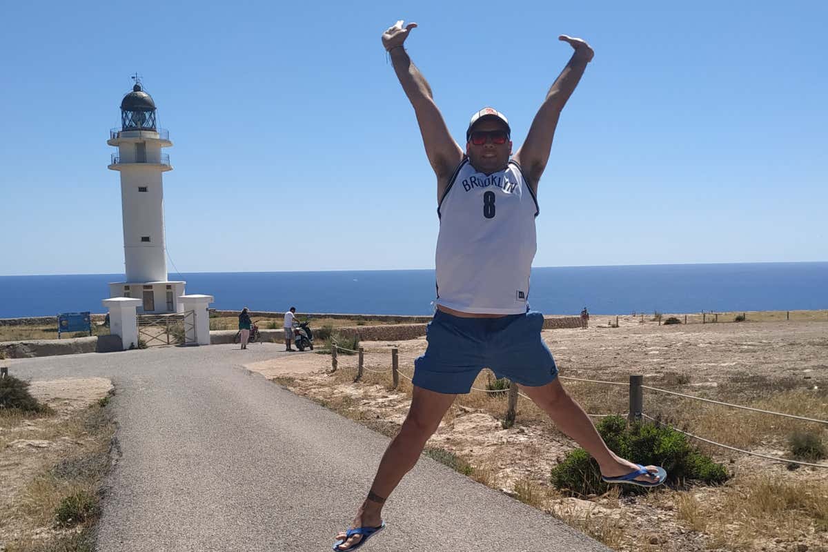 Miguel Nombela disfrutando de los paisajes de Formentera