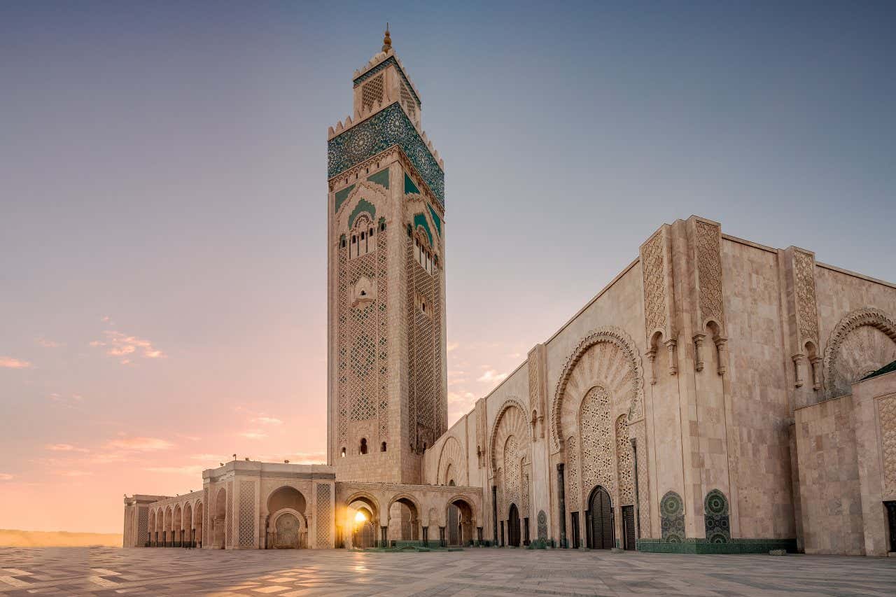 Minaret de la Mosquée Hassan II au crépuscule