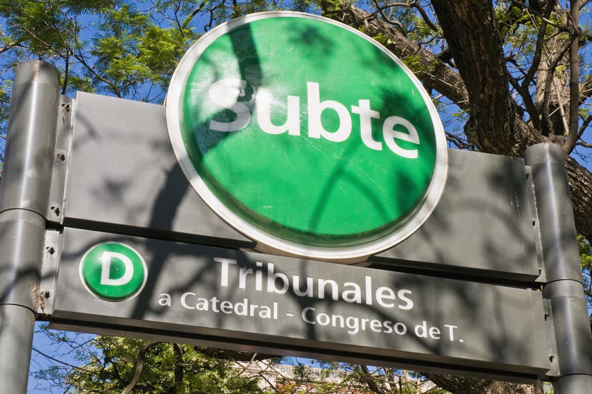 Letrero del metro Subte de Buenos Aires