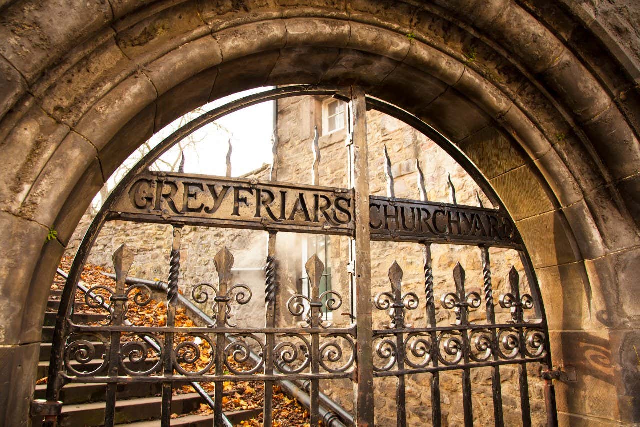 Anciennes portes en ferraille du cimetière de Greyfriars