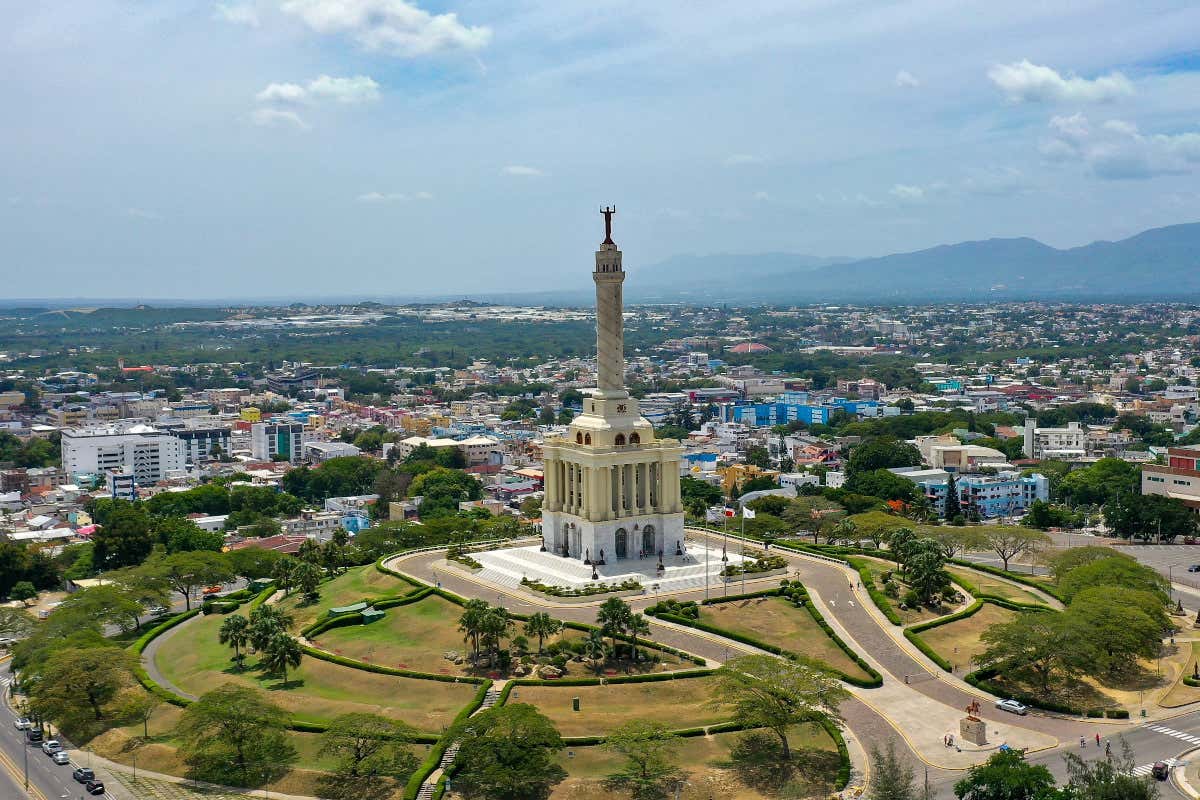 Monumento conmemorativo en Santiago de los Caballeros, República Dominicana