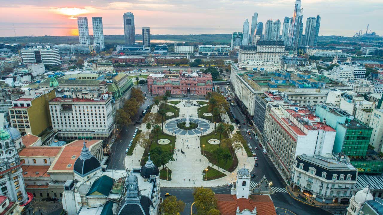 Vue aérienne sur la Plaza Mayo, une visite à faire absolument à Buenos Aires