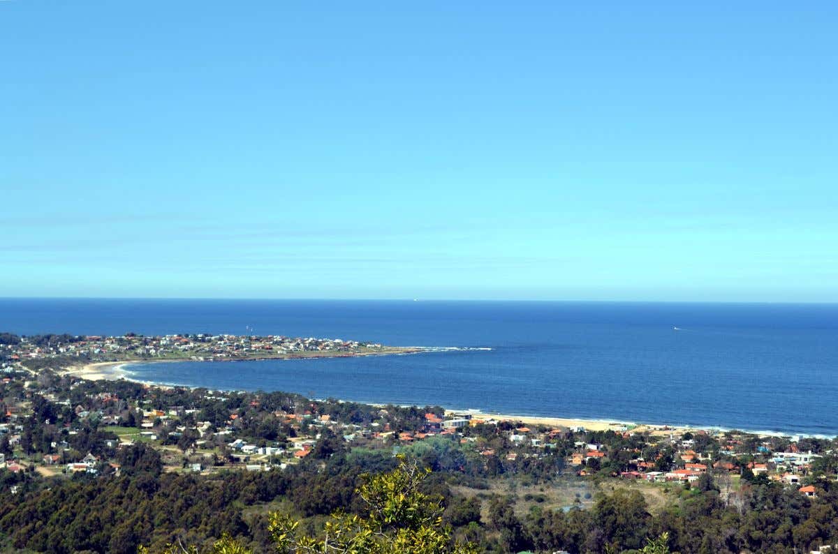 Panorámica del río de la Plata desde la costa de Montevideo