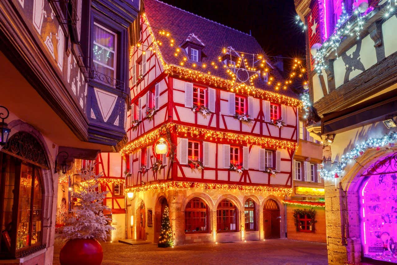 Décorations de Noël à Colmar, l'un des meilleurs moments pour visiter la ville et un incontournable à faire en Alsace