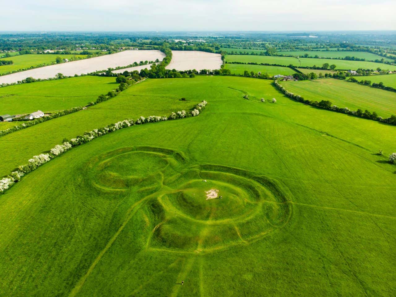 Vista aerea della Collina di Tara in Irlanda