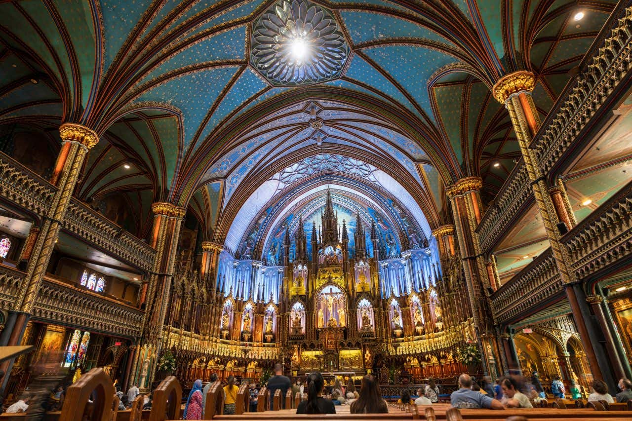 L'interno della Bascilica di Notre-Dame a Montréal.