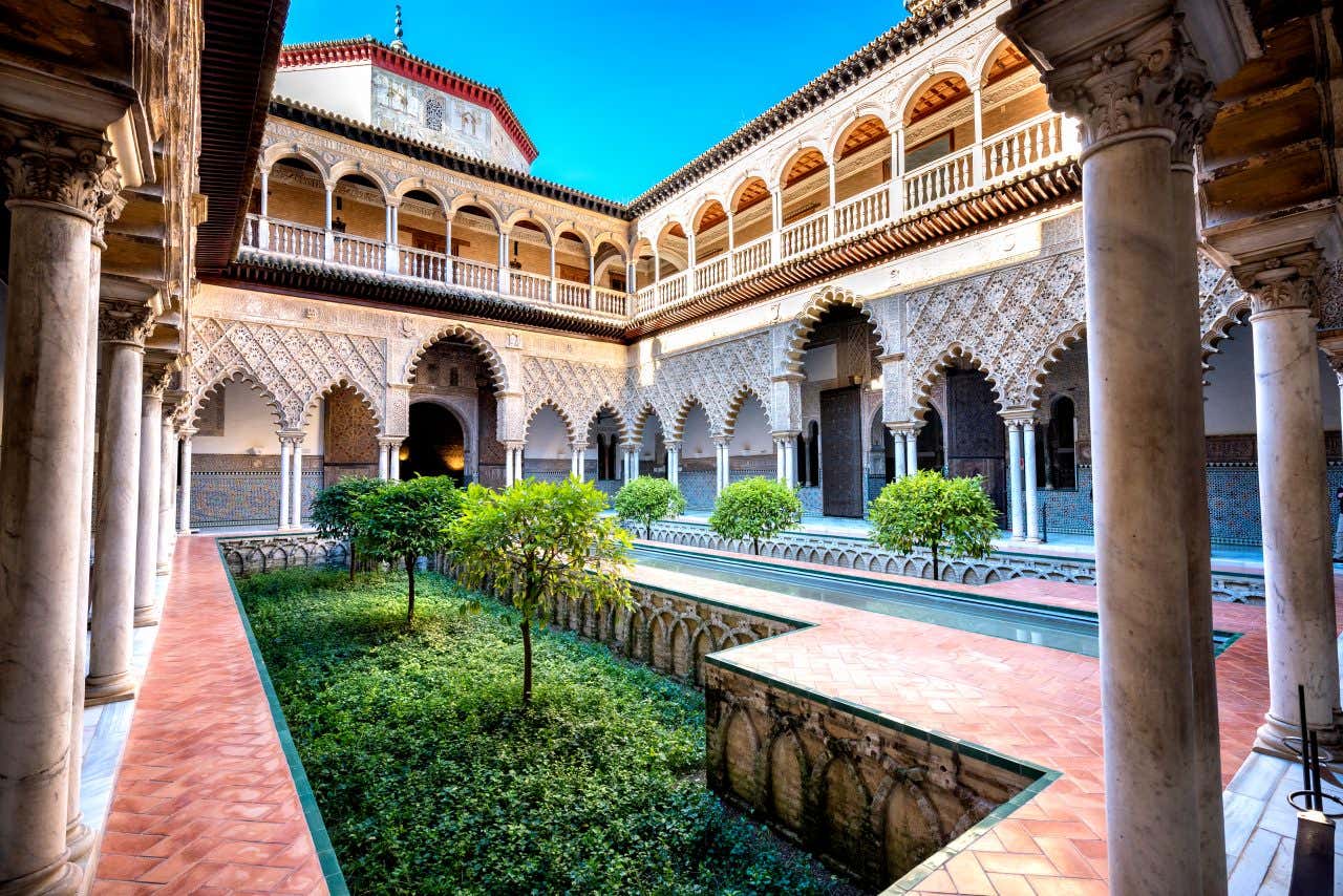 Un des patios de l'Alcazar de Séville, une visite à faire absolument dans la capitale andalouse