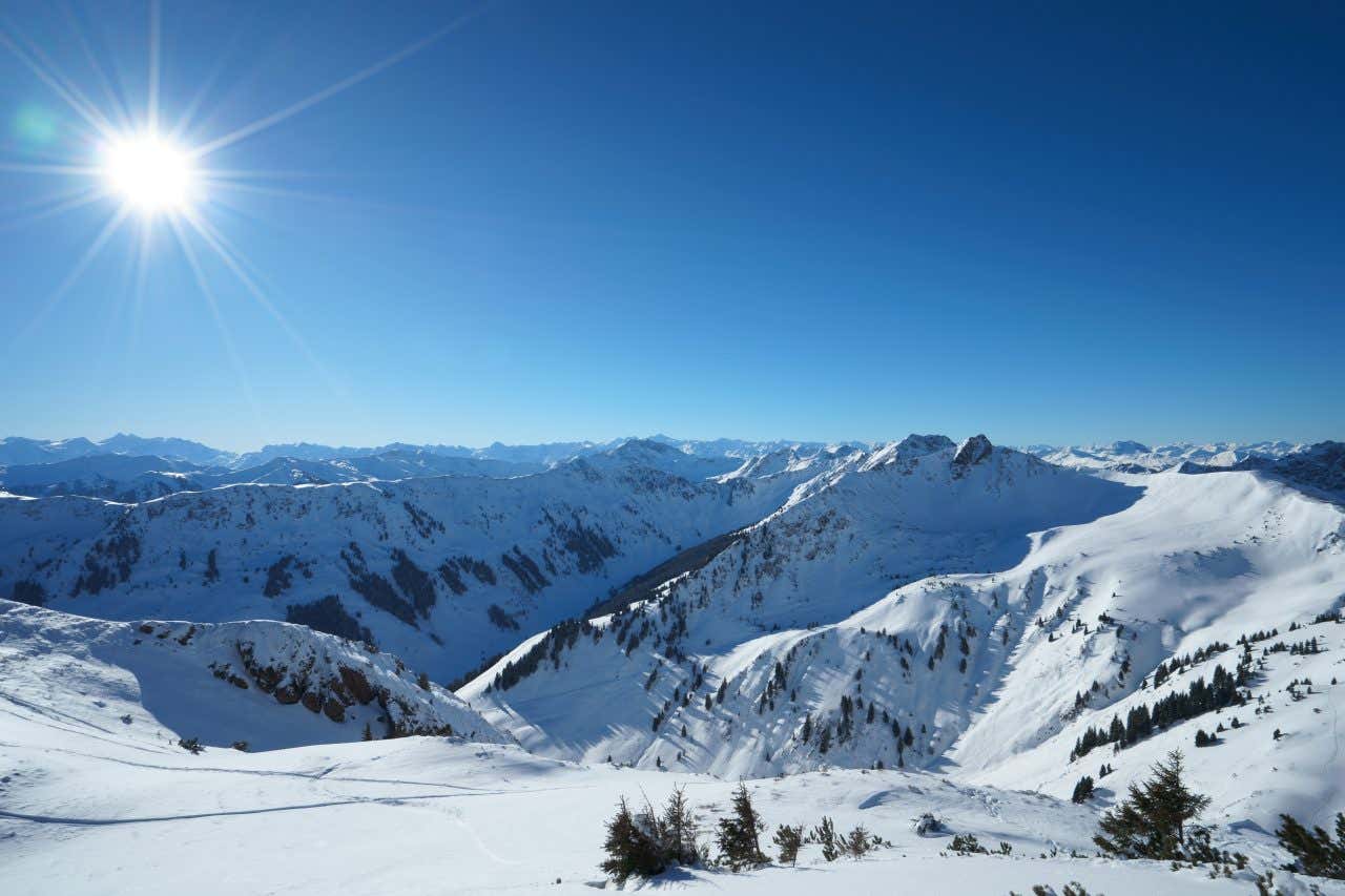 Paysage enneigé de Kitzbühel, l'une des meilleures stations de ski au monde