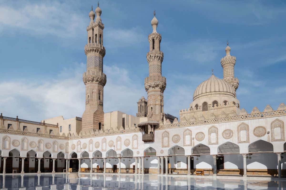 Courtyard of the Al-Azhar Mosque, from where the temple towers, its dome and arcades can be seen.