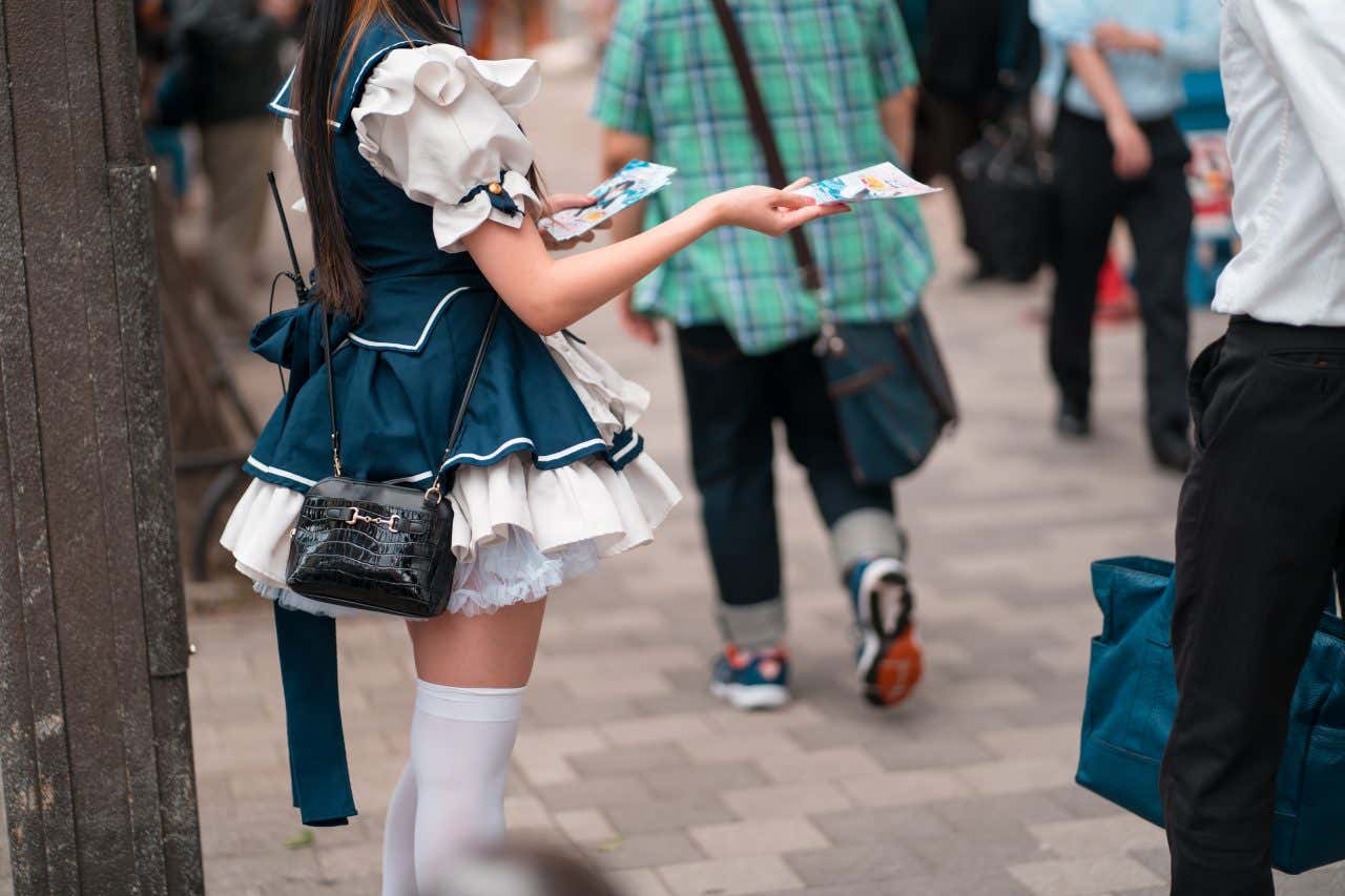 Une jeune fille au style kawaii à Tokyo