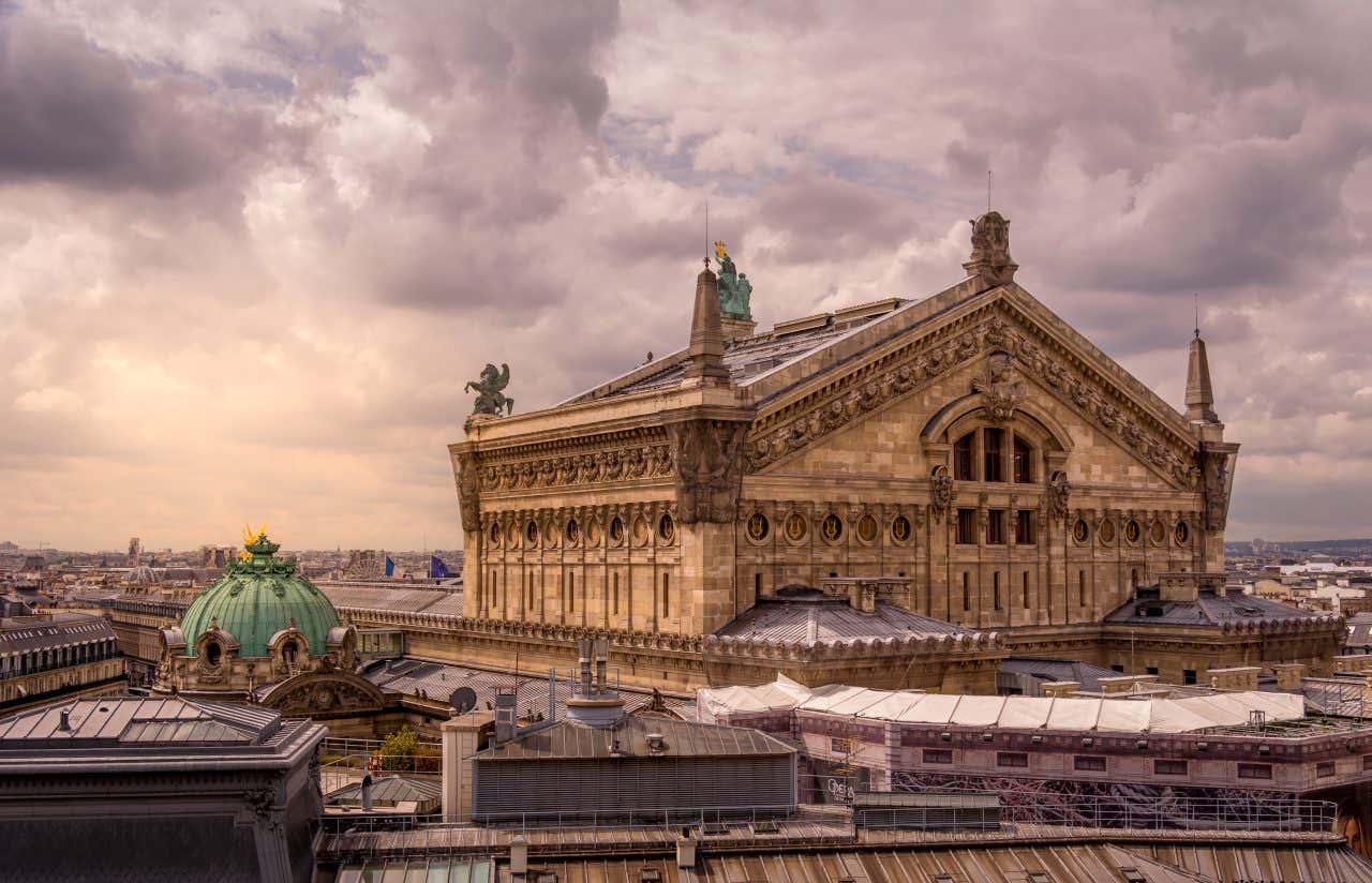 Palais Garnier as seen from afar during the evening.