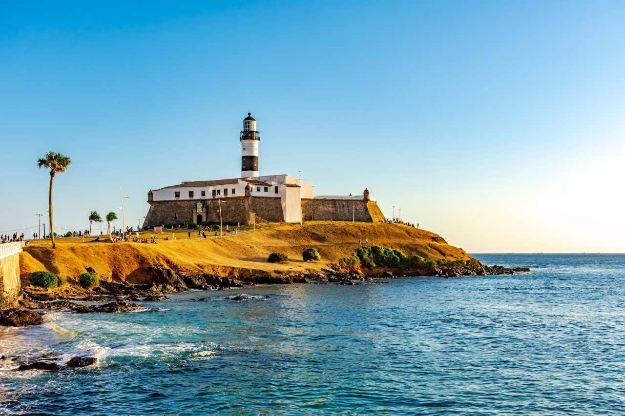 Panorâmica do pôr do sol no Farol da Barra