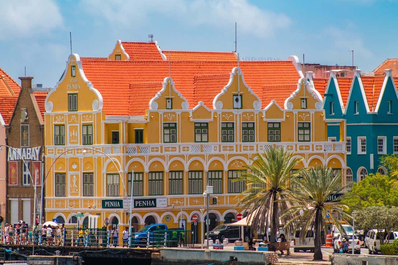 Casas coloniais coloridas em Willemstad