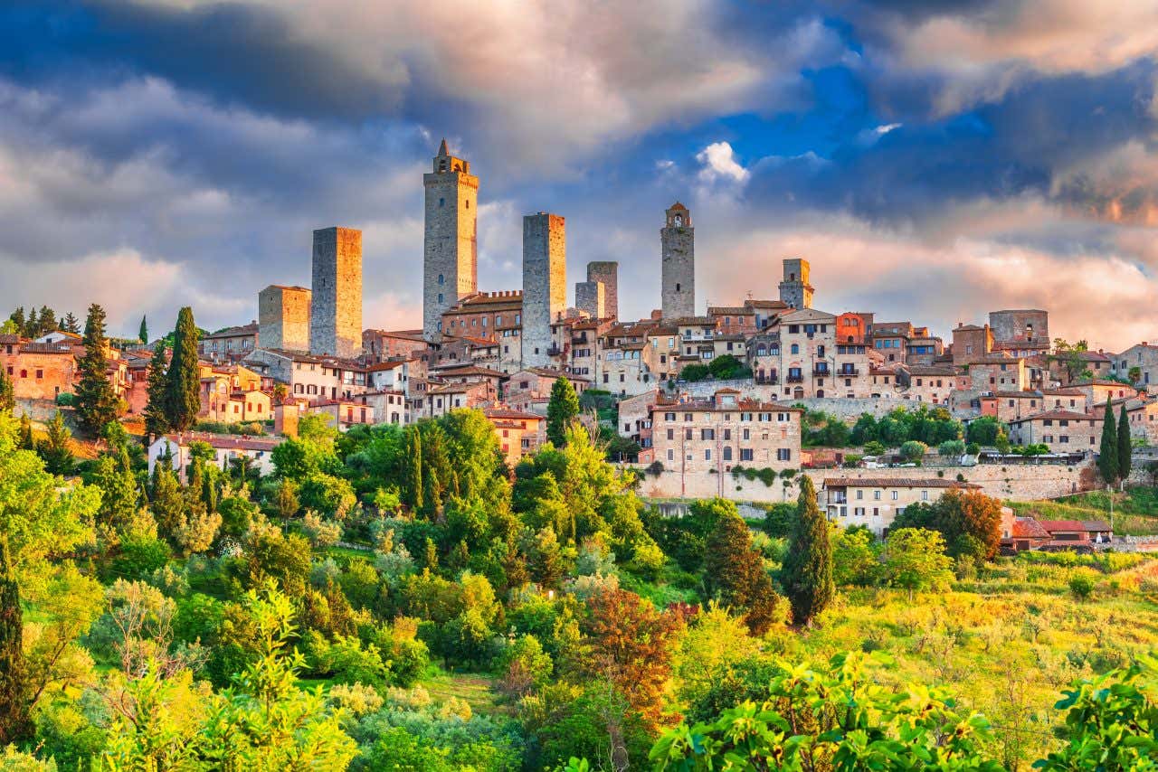 Vue sur le village de San Gimignano en Toscane, une destination pour votre Saint-Valentin 2025