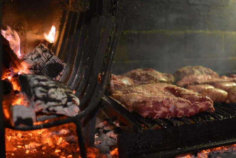 Carne en la parrilla